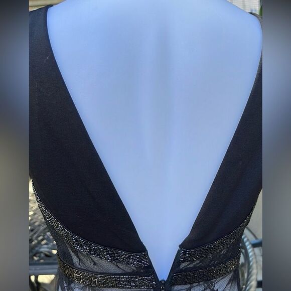 Sherri Hill black V Neck Black beaded lace gown size 4 - Picture 8 of 10
